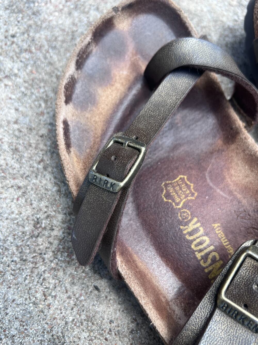 Birkenstock Womens Size 40 (US 9-9.5) Brown Leather Criss Cross Strap Sandals - Picture 4 of 6